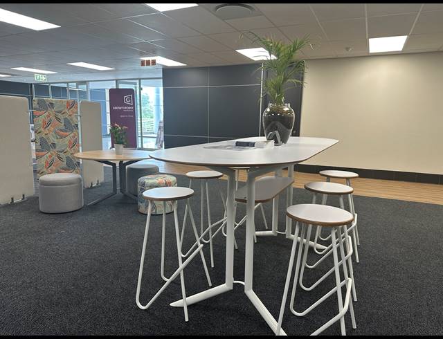 1,202.90M² OFFICE TO LET IN WOODMEAD